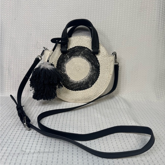 Two by Vince Camuto Handbags - Vince Camuto Black and White Tara Crossbody Handbag